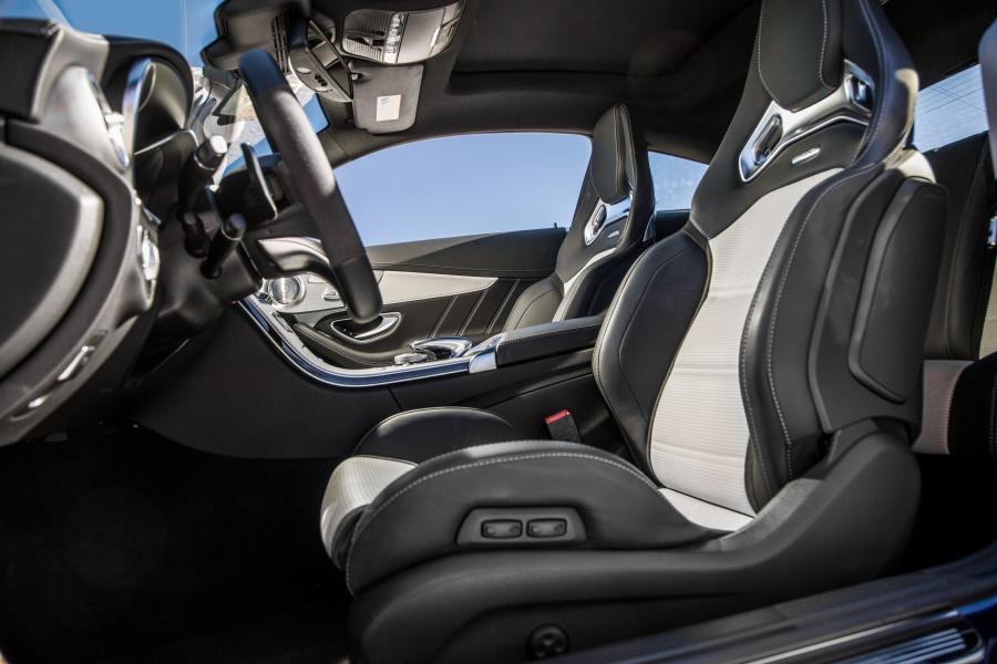 Интерьер Mercedes-AMG C63 S Coupe 2016 года  (NA) (фото 19 из 20)